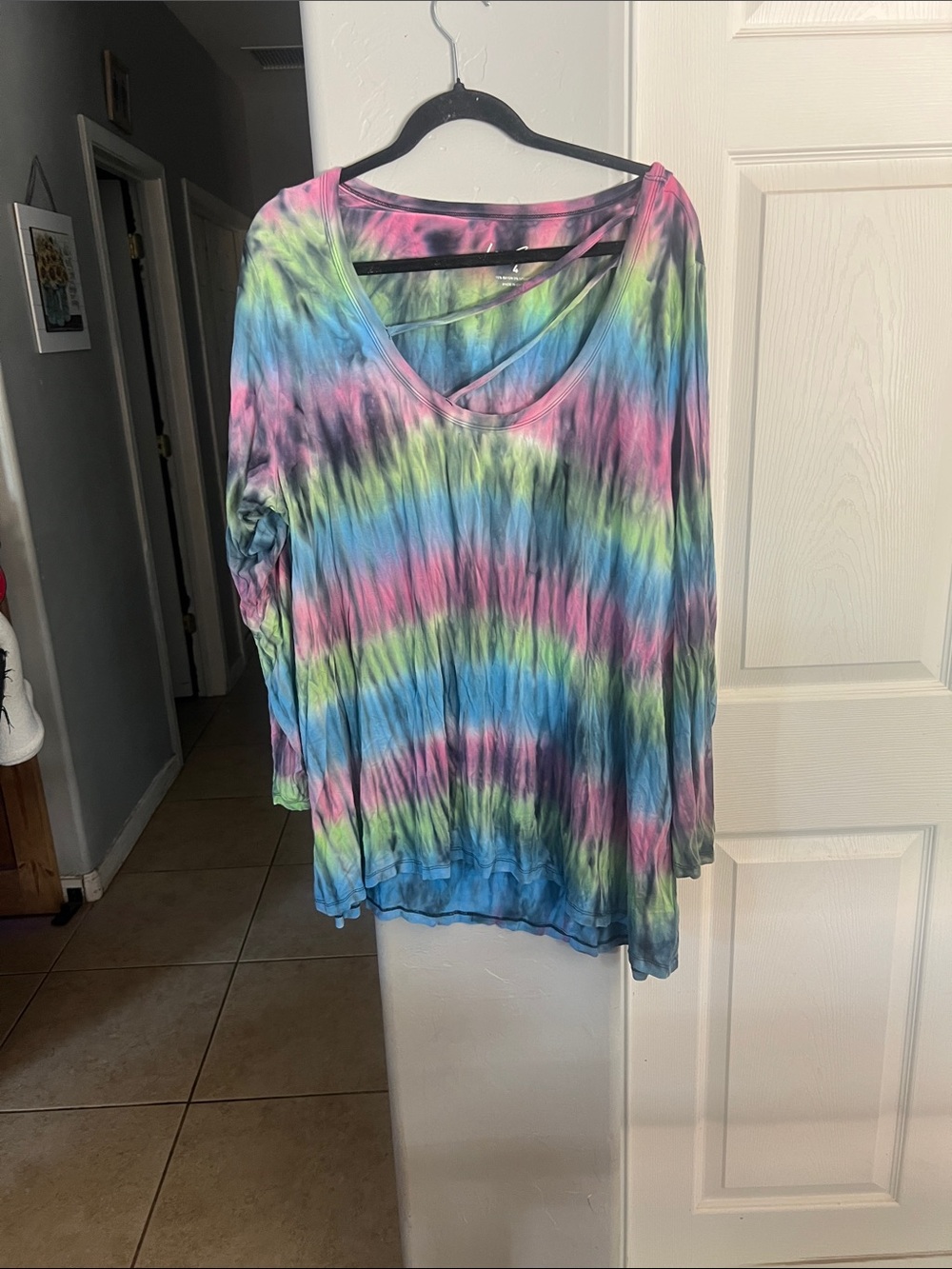 Women's Pastel Tie-Dye V-Neck Long Sleeve Top